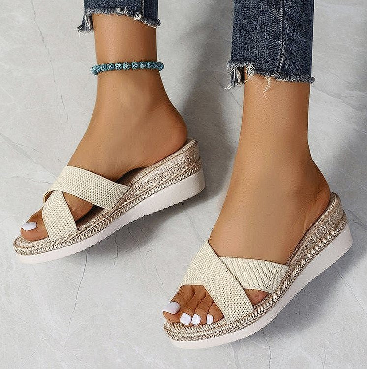 WeFind | Women's Cross Strap Platform Sandals