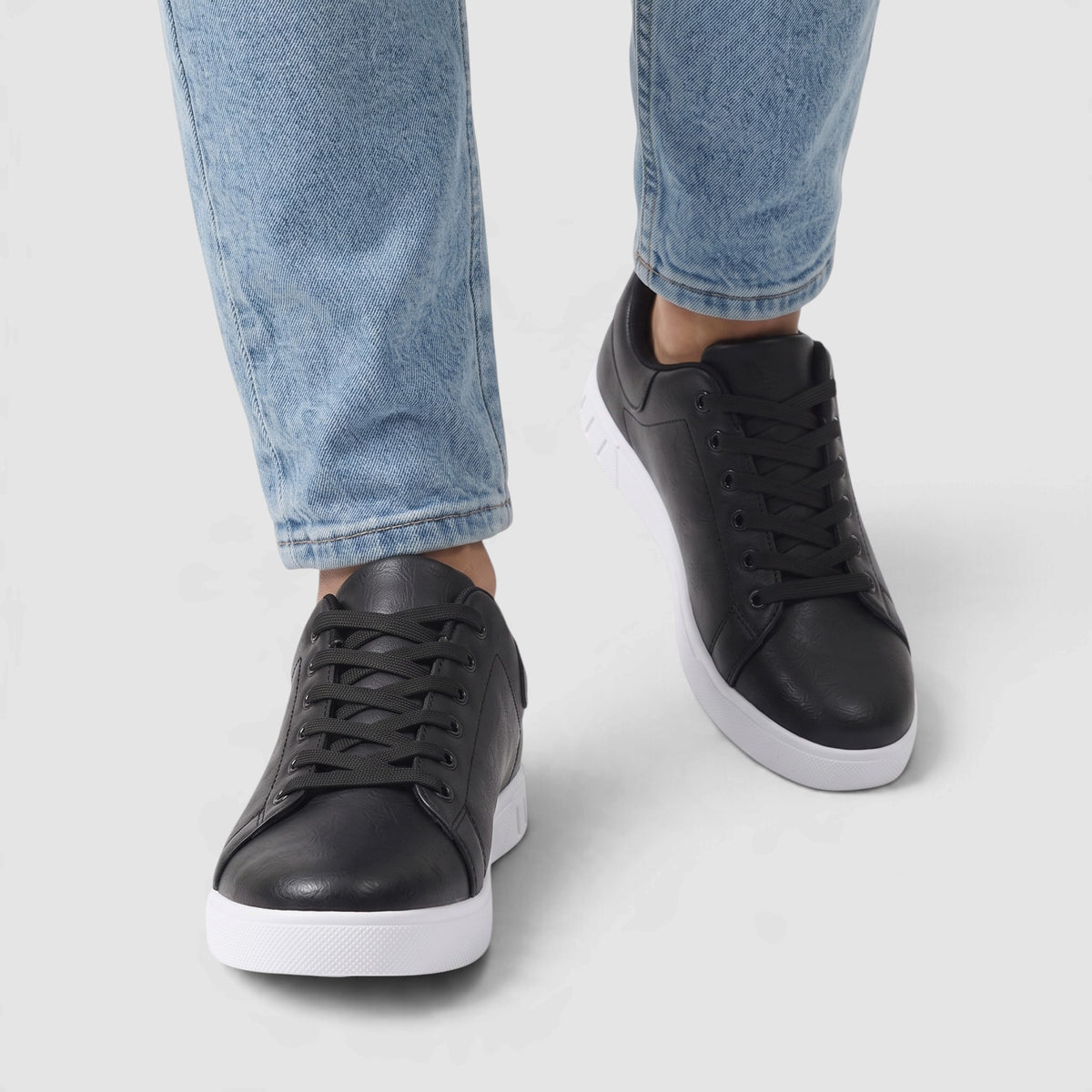 Men’s Leather Lace-Up Sneakers – Casual Shoes