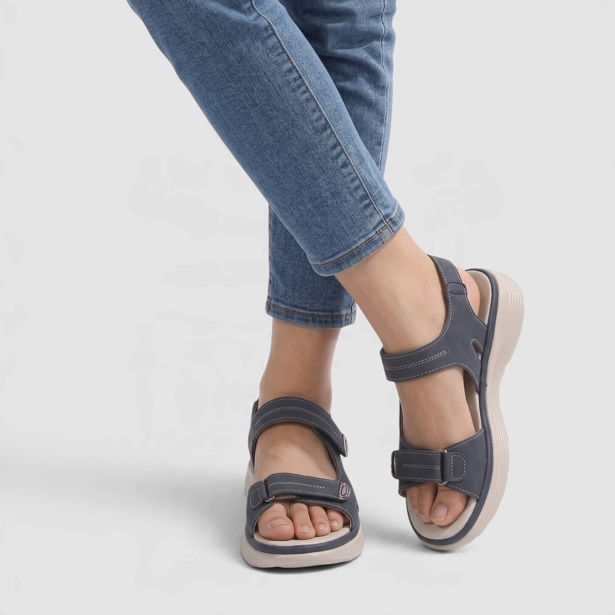 Women’s Adjustable Everyday Sandals – Thick Sole Walking Sandals