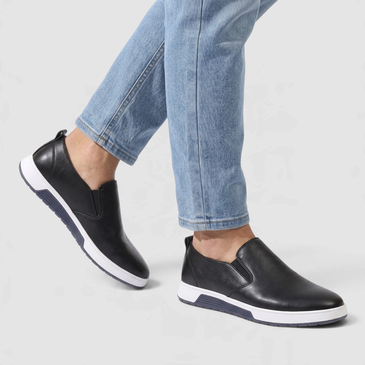 Men’s Casual Leather Slip-On Sneakers – Breathable Everyday Shoes